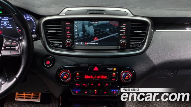 Kia Sorento 2019 — photo 21