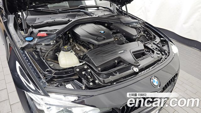 BMW 3-Series 2018 — photo 6