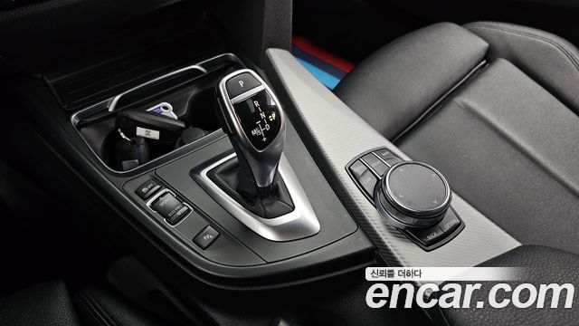 BMW 3-Series 2018 — photo 9