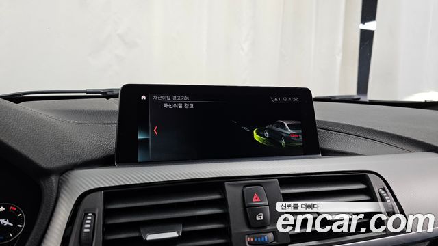 BMW 3-Series 2018 — photo 16