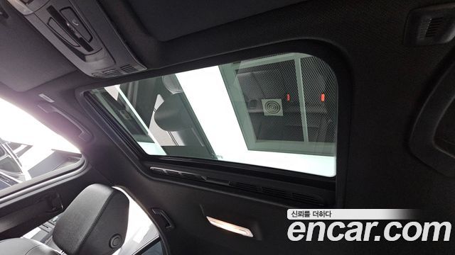 BMW 3-Series 2018 — photo 18