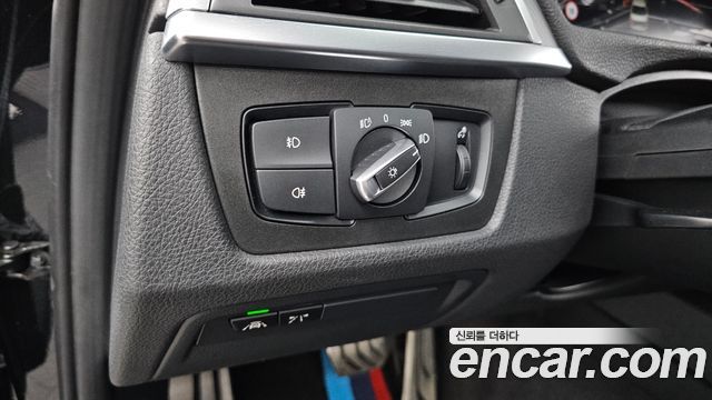 BMW 3-Series 2018 — photo 19