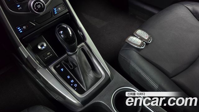 Hyundai AVANTE 2014 — photo 9