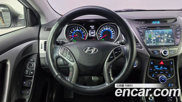 Hyundai AVANTE 2014 — photo 13