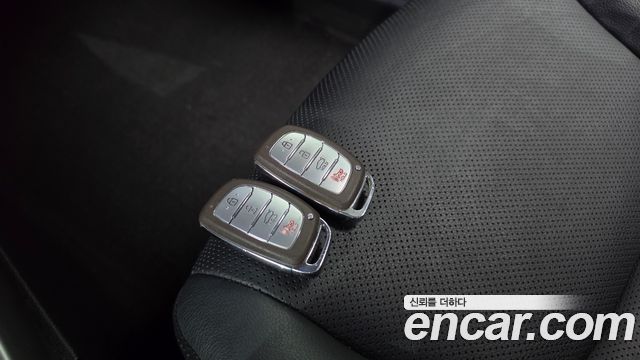 Hyundai AVANTE 2014 — photo 15