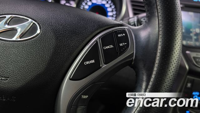 Hyundai AVANTE 2014 — photo 16