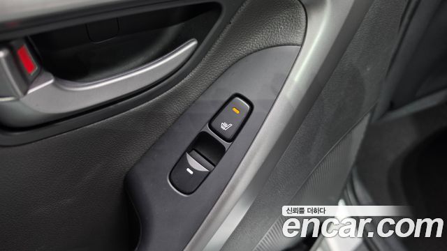 Hyundai AVANTE 2014 — photo 19