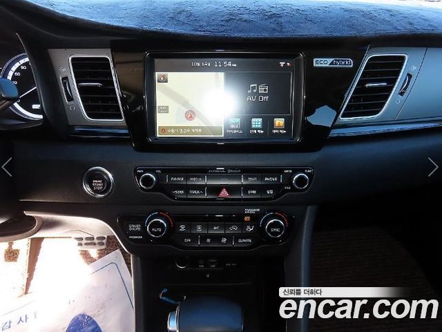Kia Niro 2017 — photo 12