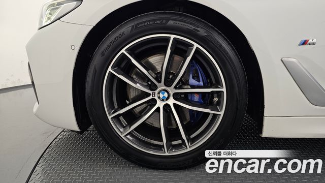 BMW 5-Series 2023 — photo 5