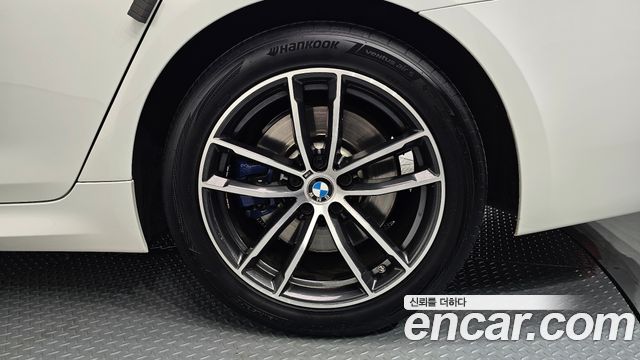BMW 5-Series 2023 — photo 7
