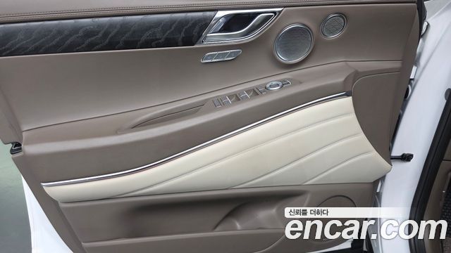 Genesis GV80 2022 — photo 14