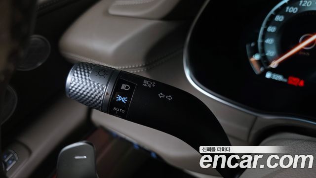 Genesis GV80 2022 — photo 31