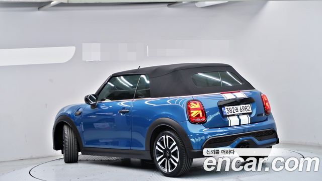 Mini Cooper Convertible 2024 — photo 4
