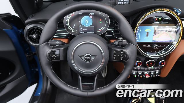 Mini Cooper Convertible 2024 — photo 7