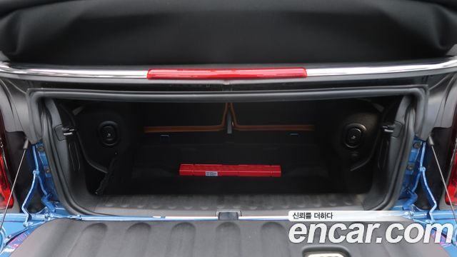 Mini Cooper Convertible 2024 — photo 18