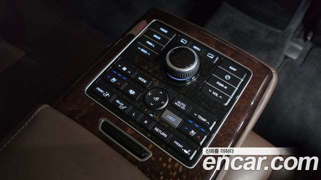 Hyundai Equus 2014 — photo 24
