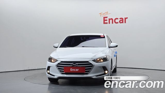 Hyundai AVANTE 2018 — photo 3