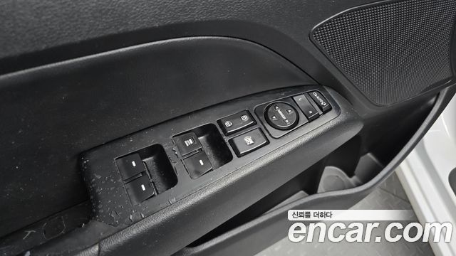 Hyundai AVANTE 2018 — photo 29