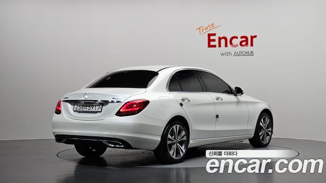 Mercedes-Benz C-Class 2020 — photo 2