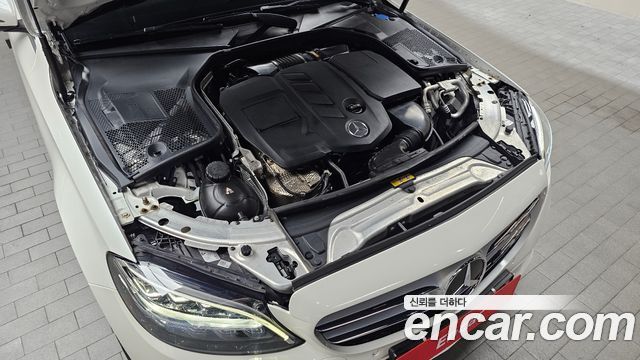 Mercedes-Benz C-Class 2020 — photo 6