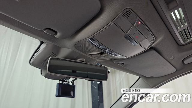 Mercedes-Benz C-Class 2020 — photo 25
