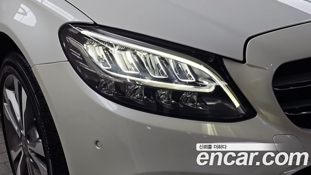 Mercedes-Benz C-Class 2020 — photo 8