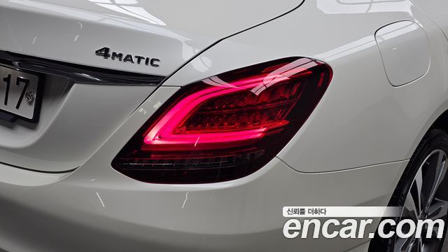 Mercedes-Benz C-Class 2020 — photo 9