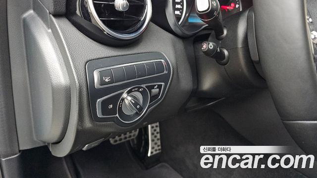 Mercedes-Benz C-Class 2020 — photo 27