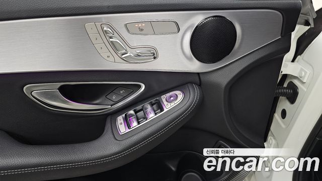 Mercedes-Benz C-Class 2020 — photo 29
