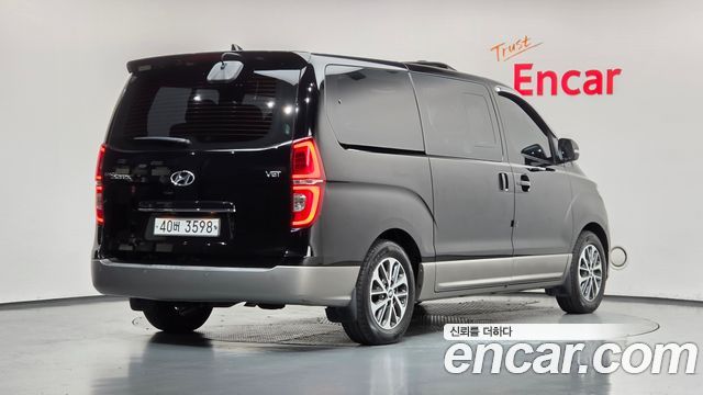 Hyundai Starex 2019 — photo 2