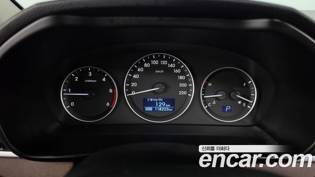 Hyundai Starex 2019 — photo 11