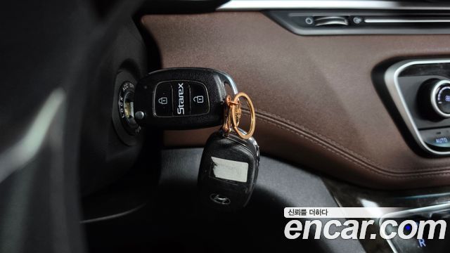 Hyundai Starex 2019 — photo 22