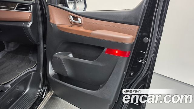 Hyundai Starex 2019 — photo 15