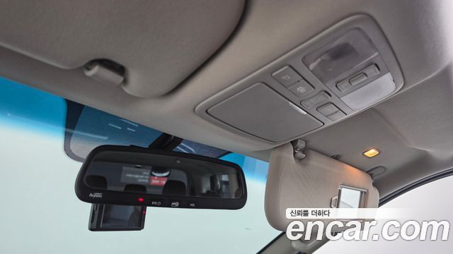 Hyundai Starex 2019 — photo 27
