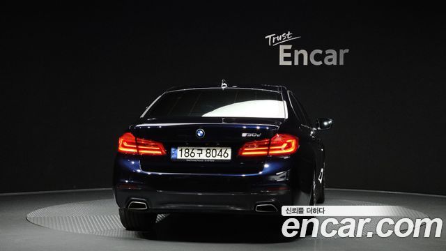 BMW 5-Series 2018 — photo 4
