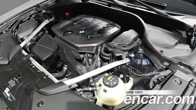 BMW 5-Series 2018 — photo 6