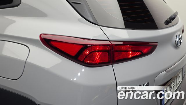 Hyundai Kona 2021 — photo 9