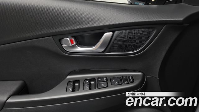 Hyundai Kona 2021 — photo 28