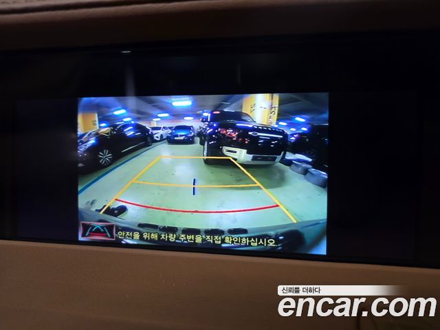 Lexus LC 2018 — photo 16