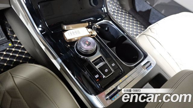 Kia Canival 2022 — photo 9