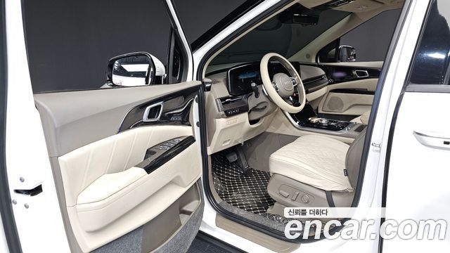 Kia Canival 2022 — photo 10