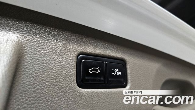 Kia Canival 2022 — photo 16