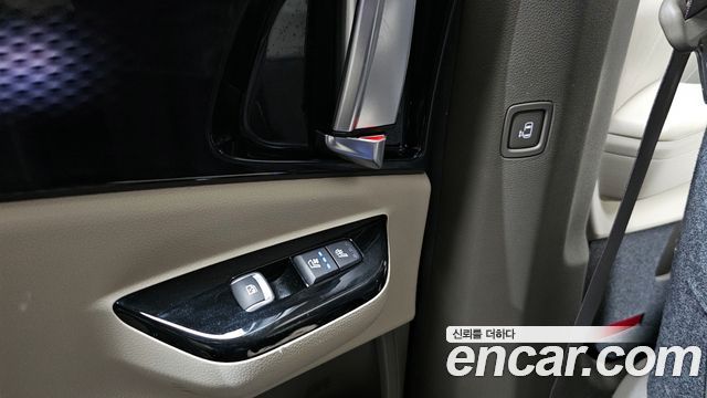 Kia Canival 2022 — photo 19