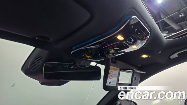 Mercedes-Benz E-Class 2025 — photo 25