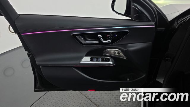 Mercedes-Benz E-Class 2025 — photo 14