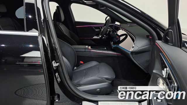 Mercedes-Benz E-Class 2025 — photo 16