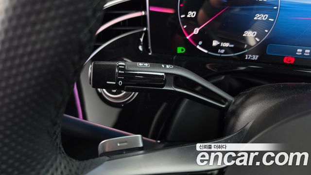 Mercedes-Benz E-Class 2025 — photo 28