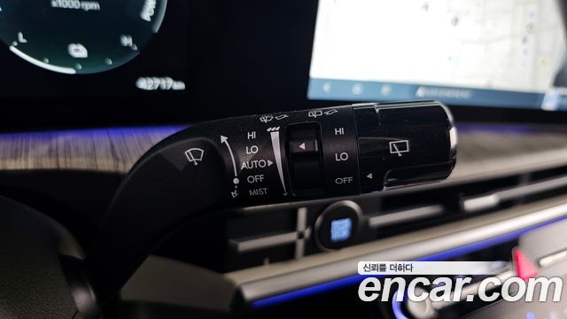 Hyundai Santafe 2024 — photo 32