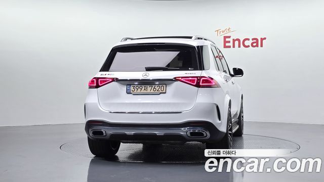 Mercedes-Benz GLE-Class 2023 — photo 4