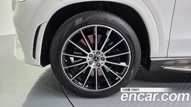 Mercedes-Benz GLE-Class 2023 — photo 5